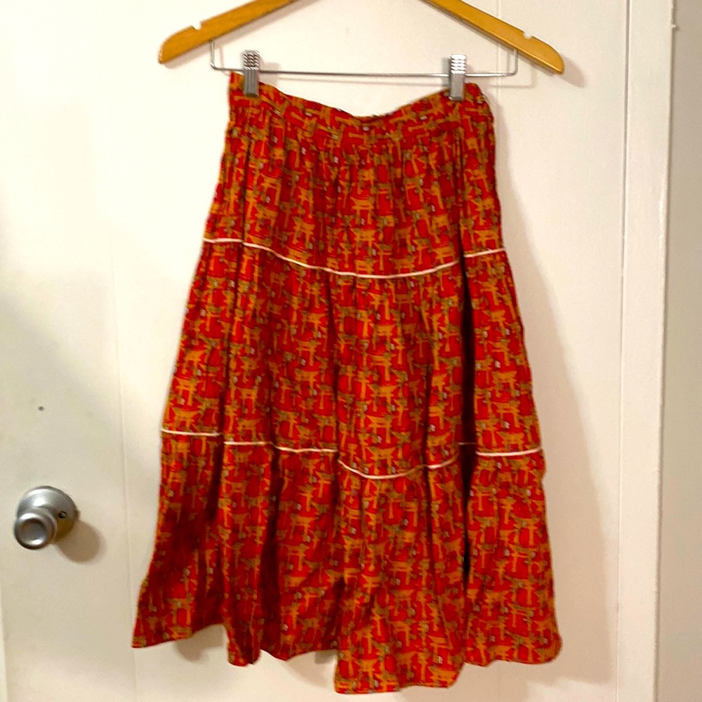 Vintage full bodied red lantern skirt with tiers